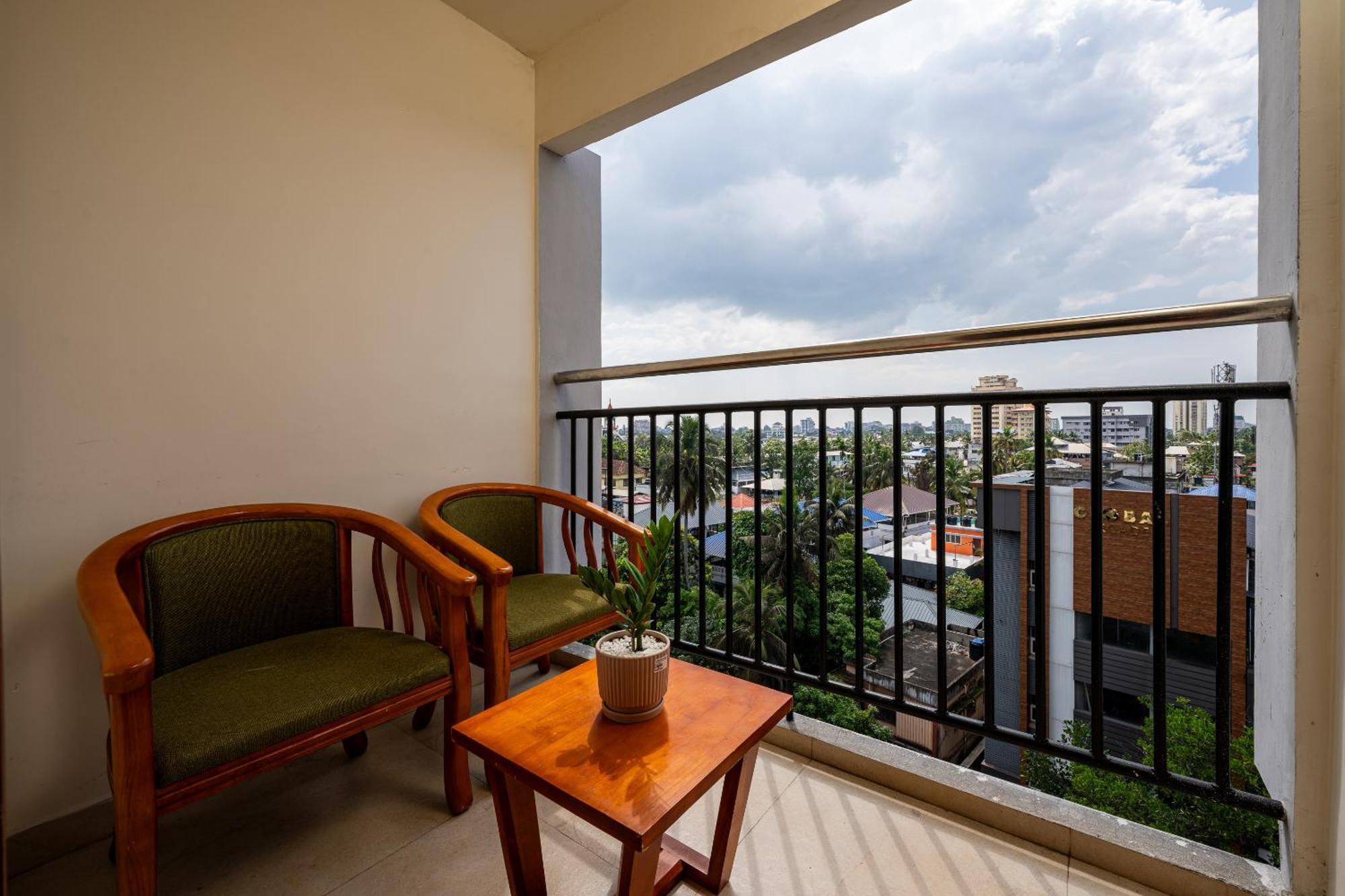 Cj Grande By Jesway Hotels & Resorts Kochi Exteriér fotografie