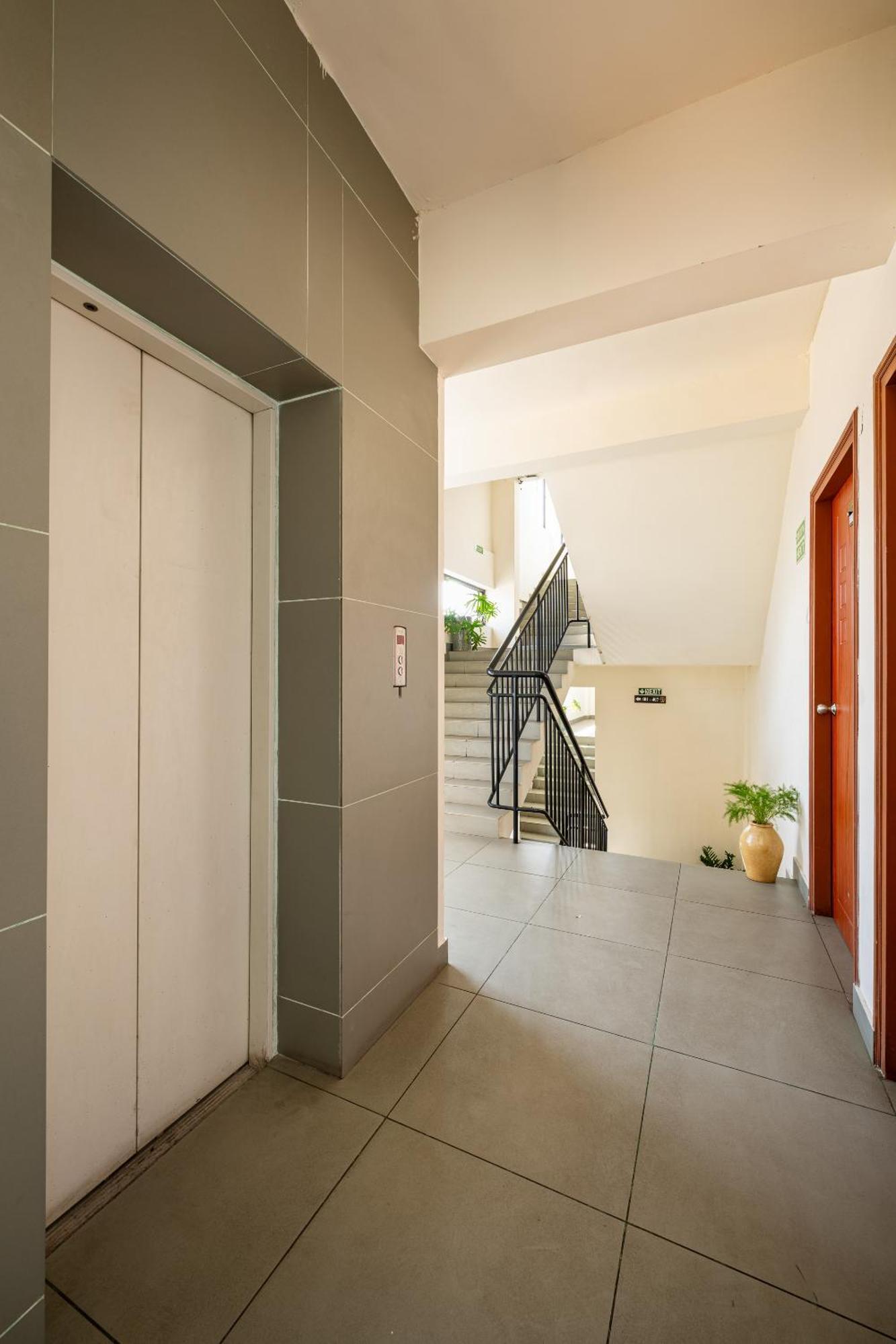 Cj Grande By Jesway Hotels & Resorts Kochi Exteriér fotografie