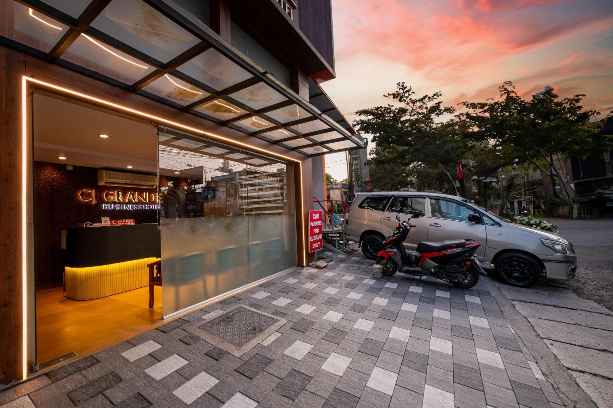 Cj Grande By Jesway Hotels & Resorts Kochi Exteriér fotografie